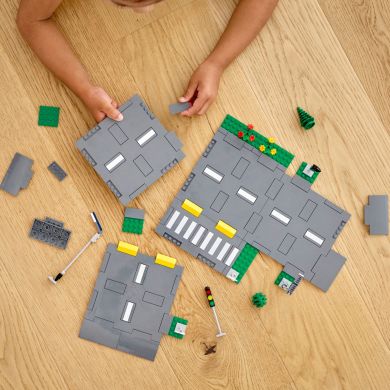 Конструктор LEGO City Дорожные плиты 112 деталей 60304