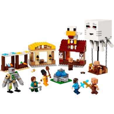 Конструктор Нападение на деревню с воздушным шаром Гаст LEGO Minecraft 21273