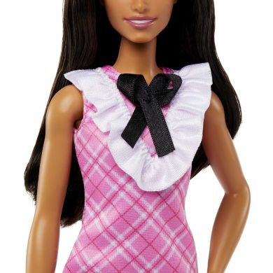 Лялька Barbie Барбі Модниця в рожевій сукні з жабо HJT06