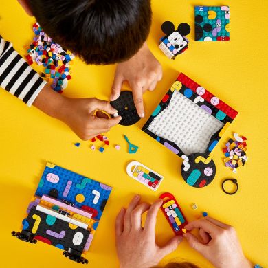 Конструктор «Снова в школу» из Микки и Минни Маусами LEGO Dots 41964