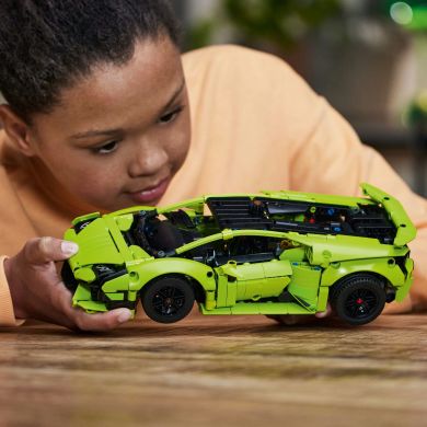 Конструктор LEGO Technic Lamborghini Hurac&aacute;n Tecnica 806 деталей 42161