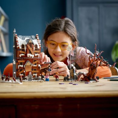 Конструктор Воющая хижина и Воинственная ива LEGO Гарри Поттер 76407