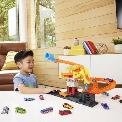 Игровой набор Атака кобры Hot Wheels HTN81