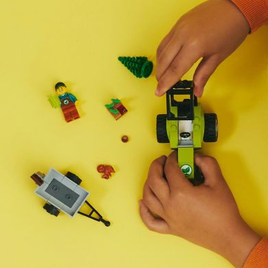 Конструктор LEGO City Трактор у парку 86 деталей 60390