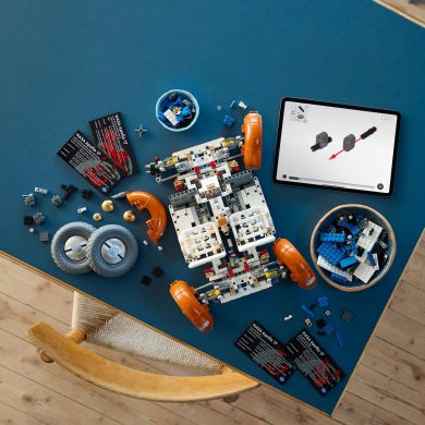 Конструктор LEGO TECHNIC Місячний автомобіль NASA Apollo 42182