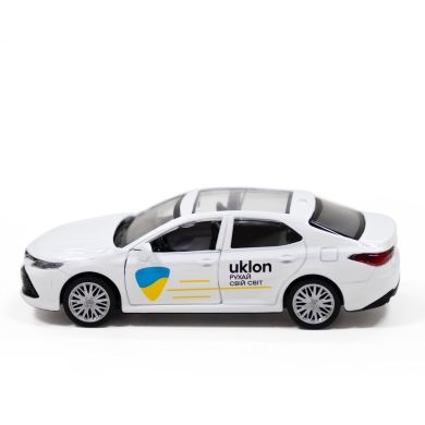 Автомодель TOYOTA CAMRY UKLON (белый) 250291
