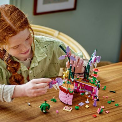 Конструктор Квітковий горщик Ізабели LEGO Disney 43237