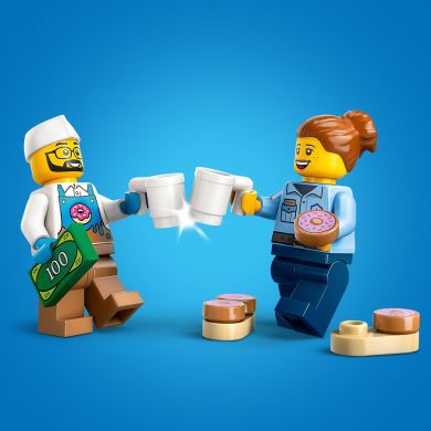 Конструктор Вантажівка з пончиками LEGO City 60452